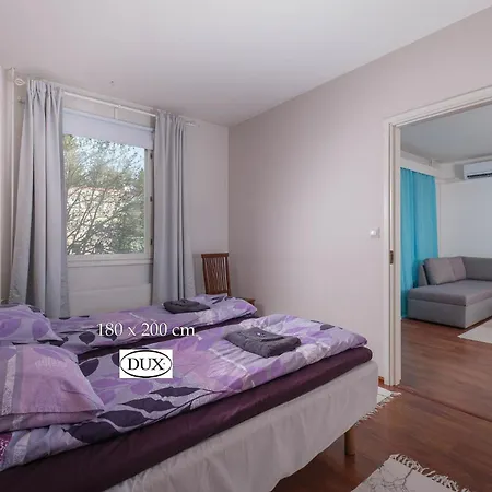 Апартаменты Simonsalo Serenity With Dux Beds Wifi And Free Parking *